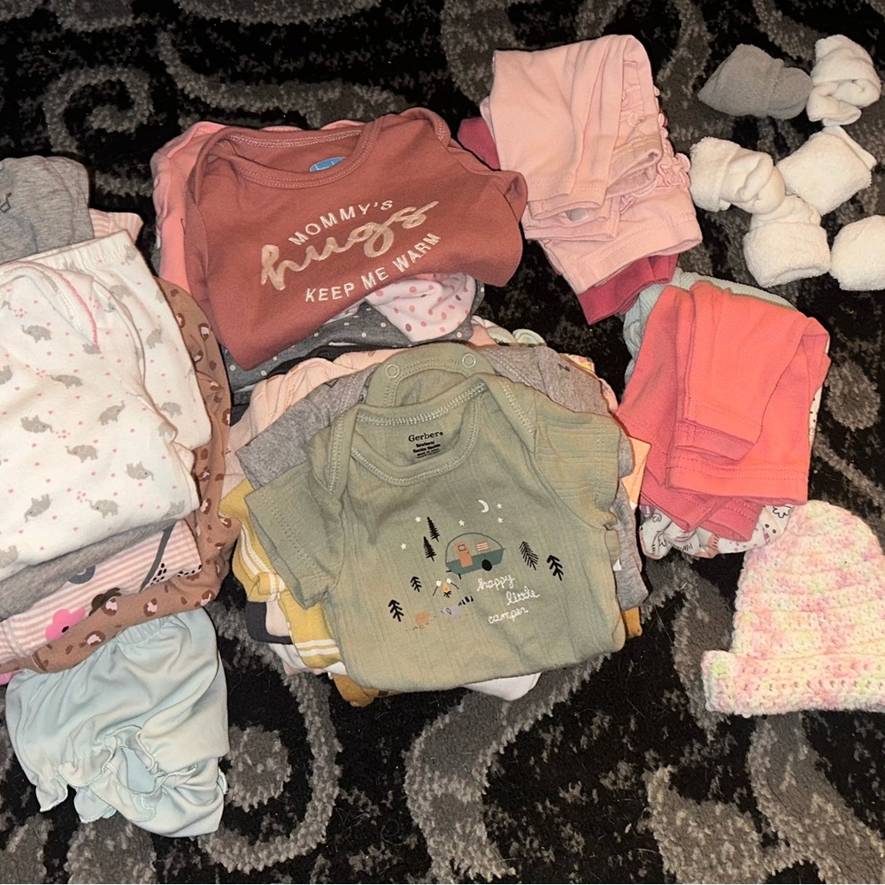 Newborn/0-3 Months Baby Clothing Bundle